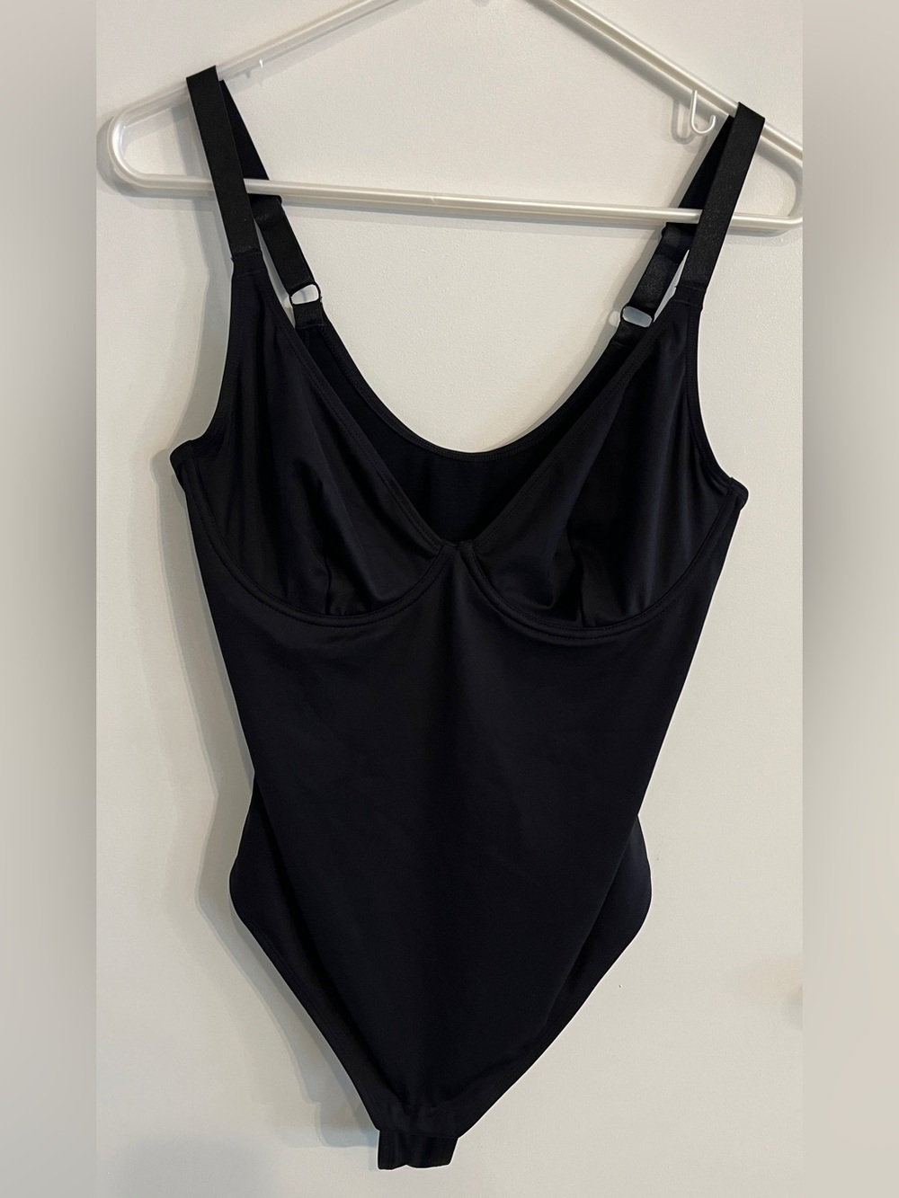 NWT women’s size lg feelingirl swimsuit